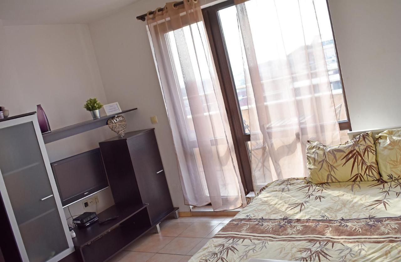Apartment Oazis 53 Plovdiv Exteriör bild